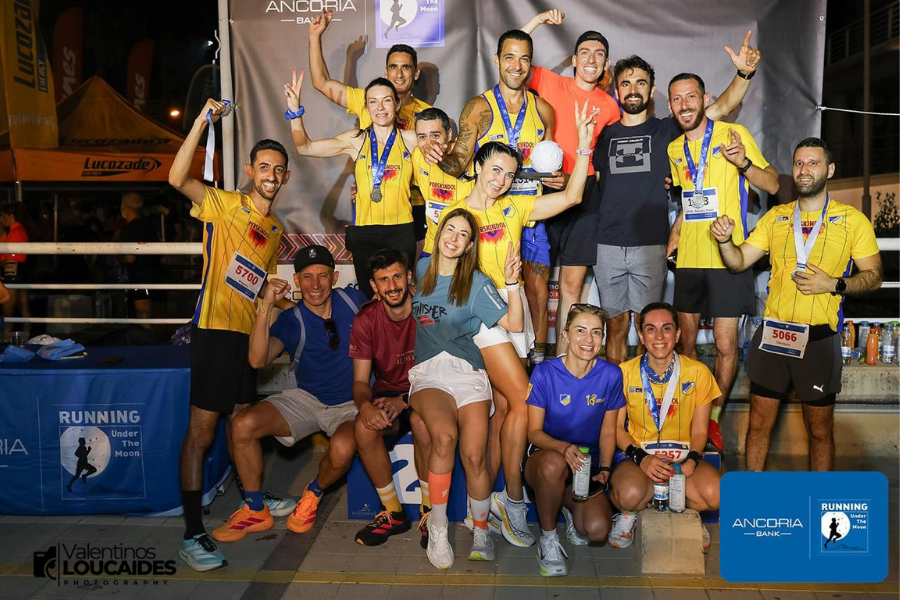 Ο ΑΠΟΕΛ έλαμψε στο Under The Moon και κατέκτησε την πρωτιά στα 5χλμ.
